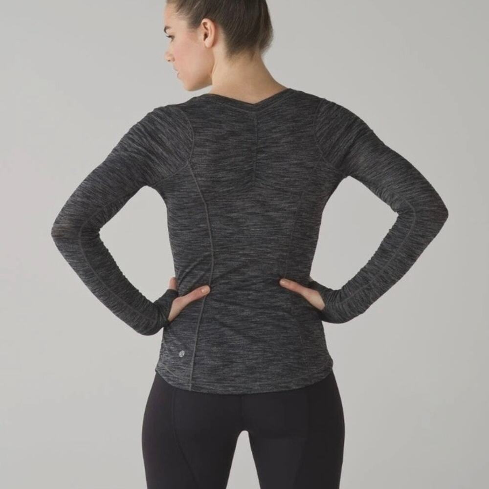 Lululemon 5 Mile Long Sleeve Women's 8/10
